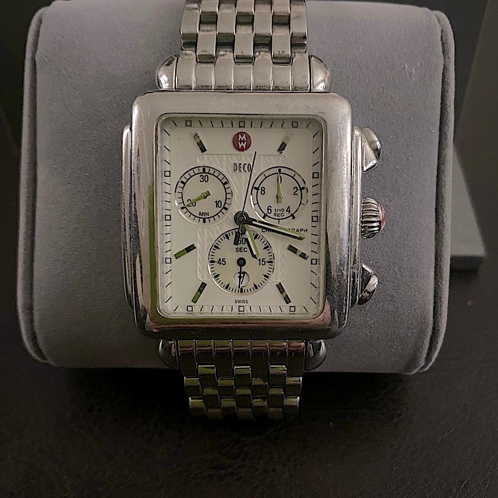 Deco Quartz Chronograph Watch

Model #-MW06J00A0025